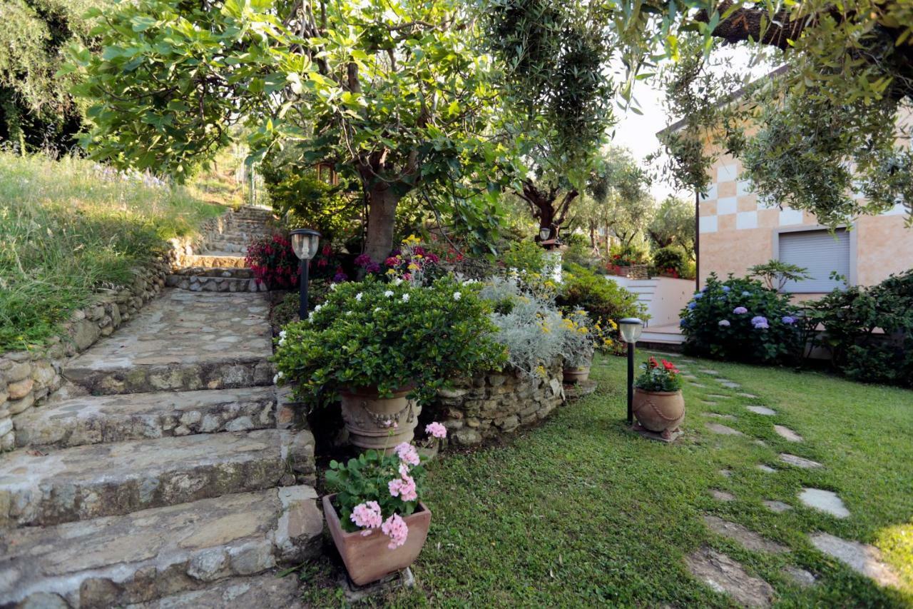 Casa Anna A Pietrasanta In Toscana Con Piscina Exterior photo